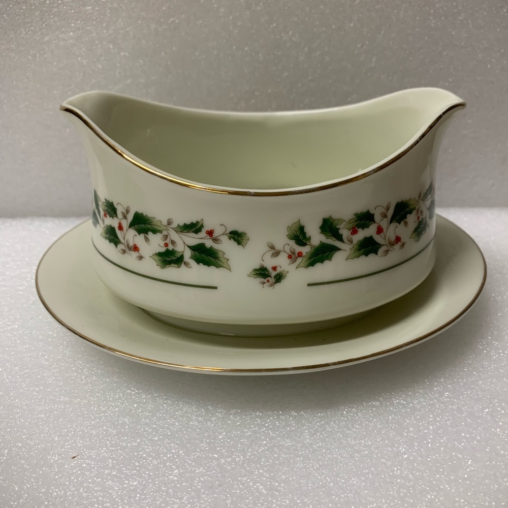 Holiday Fine China Porcelain Gravy Boat with Underplate